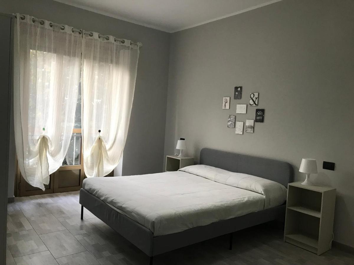Il Borgo Antico: Vista Su Reggia Di Venaria Reale Appartement Buitenkant foto